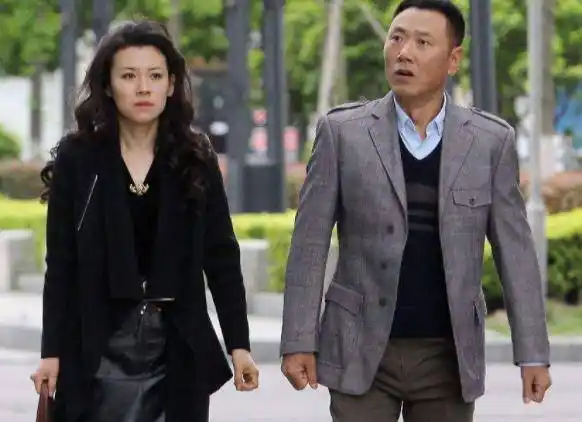 刘琳:曾被大15岁导演欺骗3年致2次流产,今却感谢他的不娶之恩_张黎