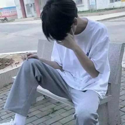 qq头像非主流男生