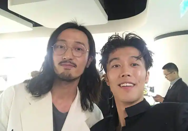 原创黄维德怎么了近照曝光留长发蓄胡须变沧桑跟王传君路子有点像