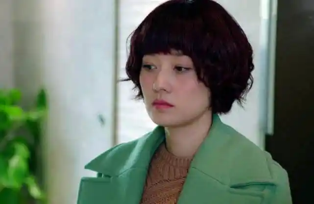 离婚后状态极差女星,马伊琍要看心理医生,最后一位跳楼自杀去世