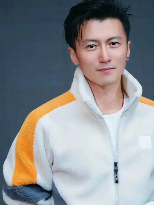 依旧是帅帅的谢霆锋啊