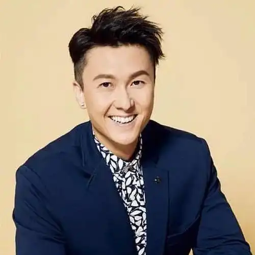 震惊了王浩信这张照片是怎么拍的这真是王浩信有有更新