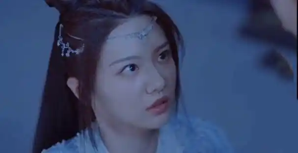 遇龙阁主抽肋骨给青青去流星痕龙王不忍下手青青感动落泪