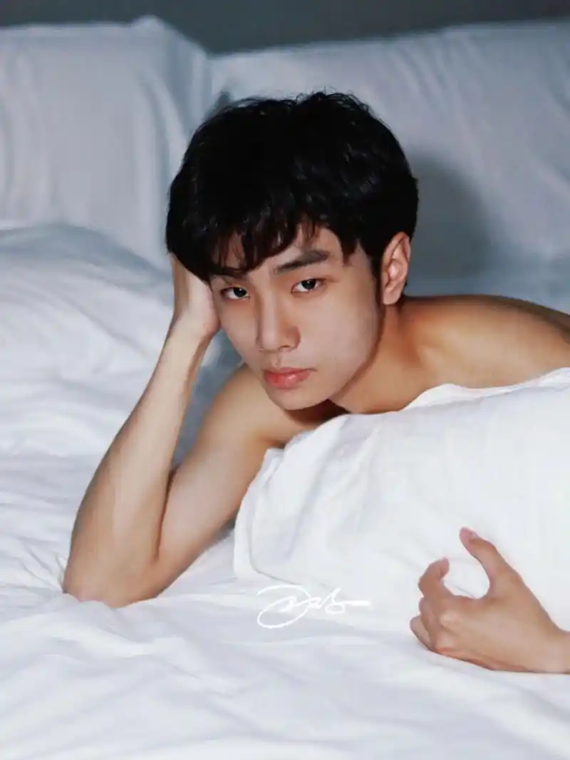 广州约拍|男生酒店轻私房写真 #挑战拍101个靓仔