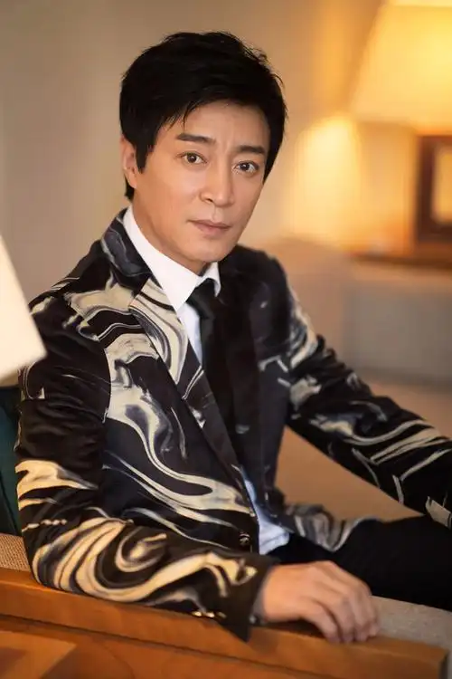 何中华亮相点映会聊"吃醋"典故 现场传授脱单秘诀