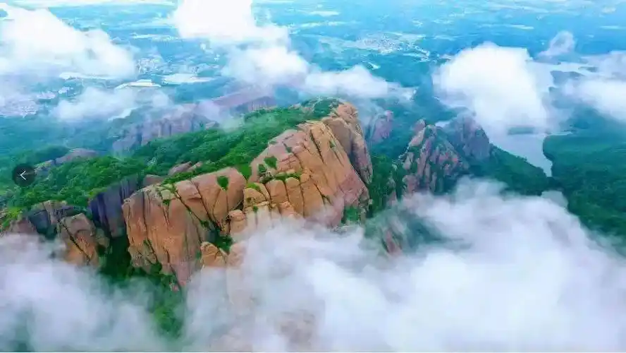 圈即可免龟峰景区大门票同时可享58元购买优惠景交票一张(含观光车