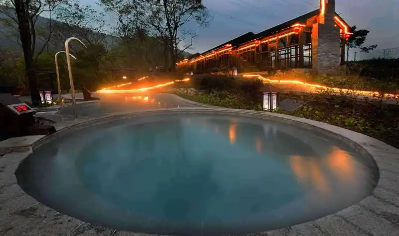 南京汤山温泉房车营地露天茶园温泉