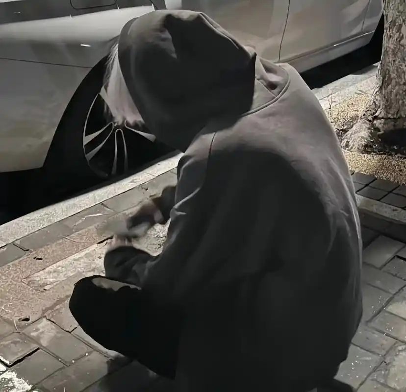 极度伤感黑暗头像男真人可保存 - 抖音