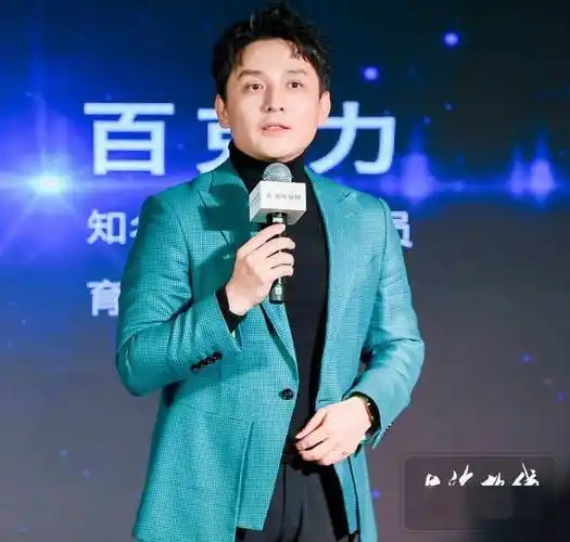 曾因低情商翻车被嘲这位上海电视台男主持又双叒叕出现了