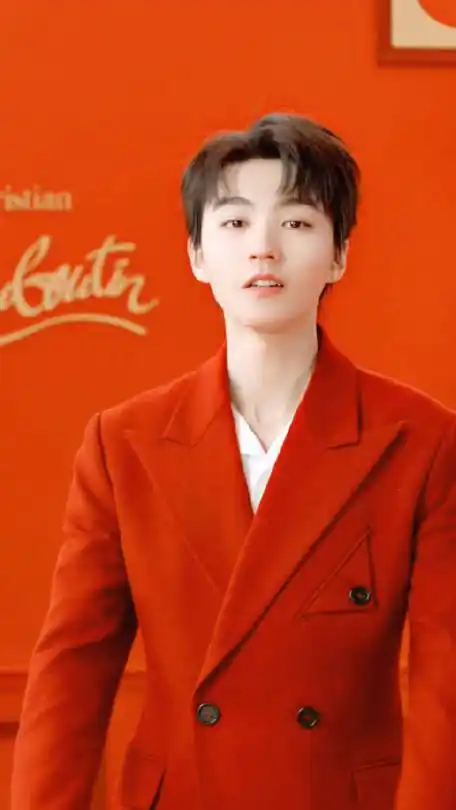 tfboys-王俊凯王俊凯的资源组的微博视频