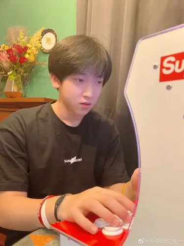 张俊一八佰小湖北