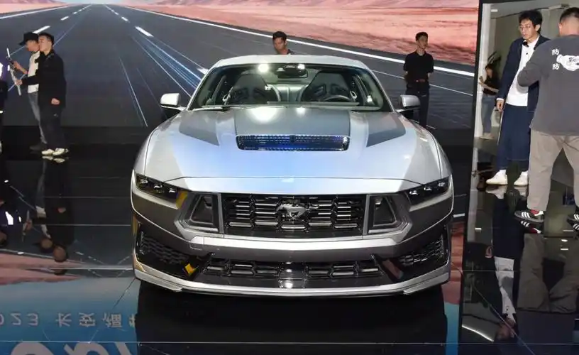 福特野马黑马版上市:72.5万元_太平洋号