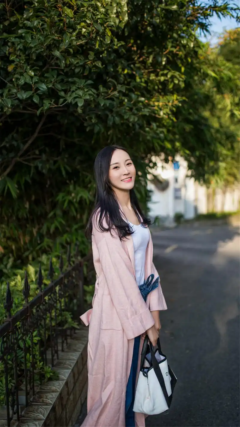 人像摄影:活泼开朗的女孩,无论到哪都是笑容满面