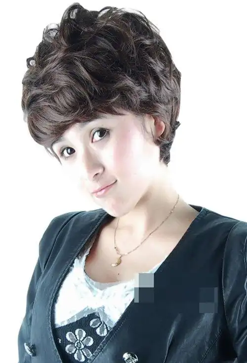 中老年人短发烫发图片 演绎女性时髦度的卷烫发