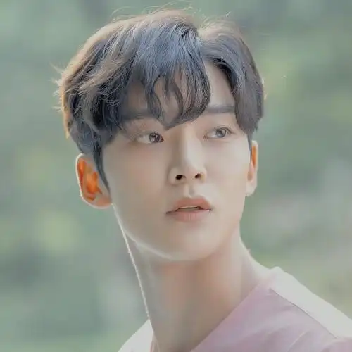 正脸帅哥头像图片