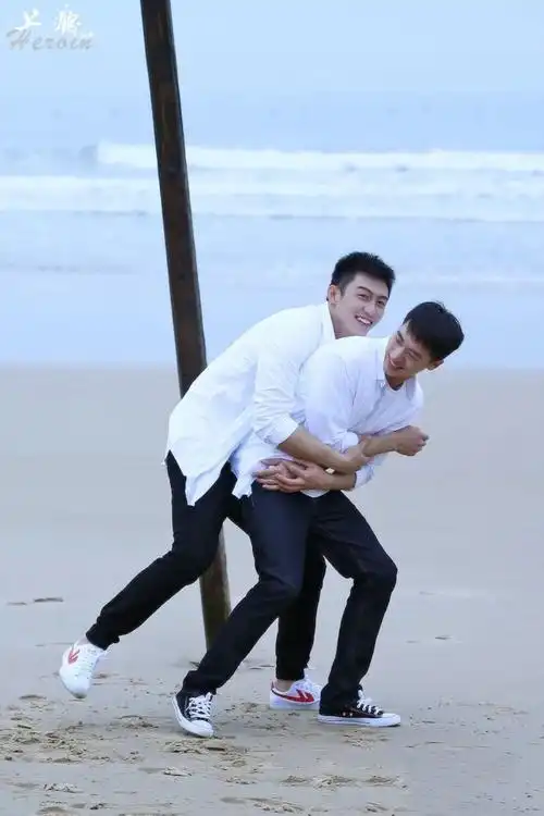 网剧上瘾黄景瑜许魏洲顾海白洛因