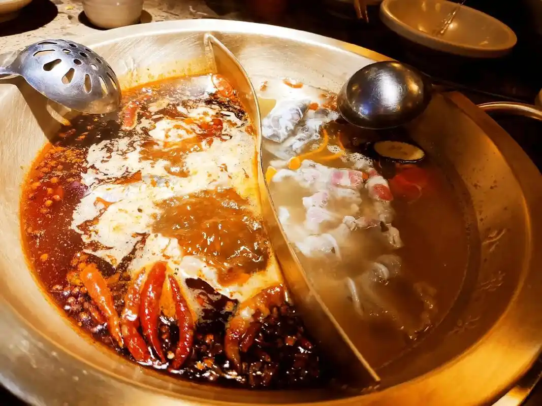 小龙坎火锅.#美食探店 第二次来吃小龙坎了,上一次是去年闺蜜 - 抖音