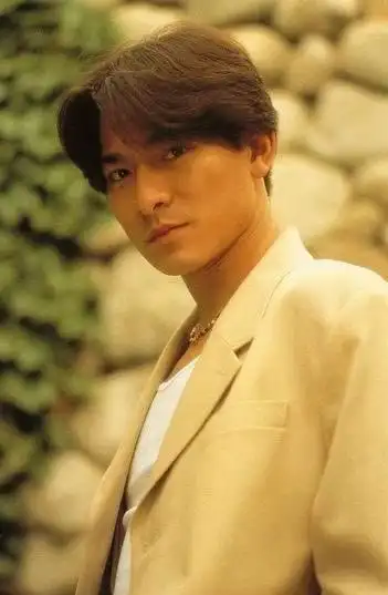 原创刘德华娶首富千金小姨子和何超盈是闺蜜小舅子地位堪比王思聪