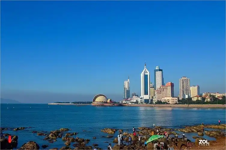 青岛栈桥海滩游拍160322