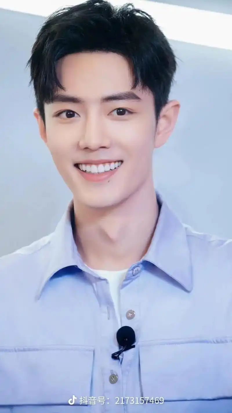 一笑倾城,再笑倾国,三笑倾心#肖战#肖战的笑  - 抖音