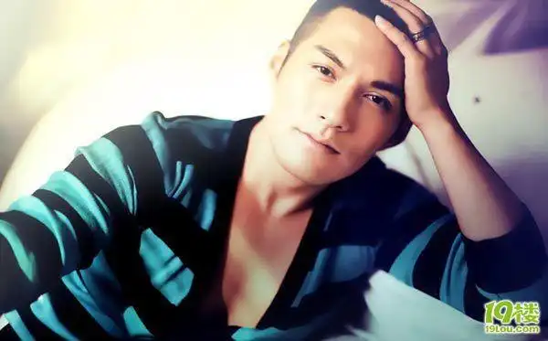 严宽最新写真 板寸头也可以很性感