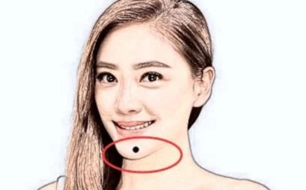 分析女人下巴痣相你的下巴痣都有什么含义呢