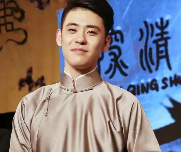 不参加德云社封箱大典自顾去开演唱会渐行渐远的张云雷要干啥