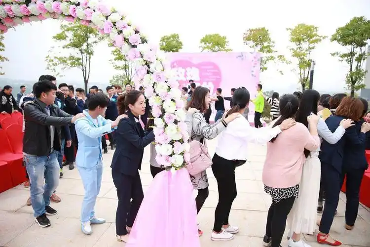 热烈祝贺家博首届大型互动相亲会《玫瑰有约》顺利举行!_搜狐社会_搜