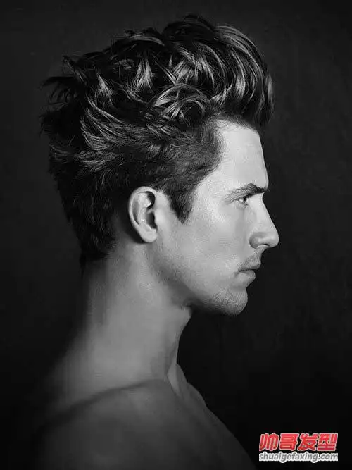 好看的自然凌乱发型 男士中短发蓬松发型图片(4)