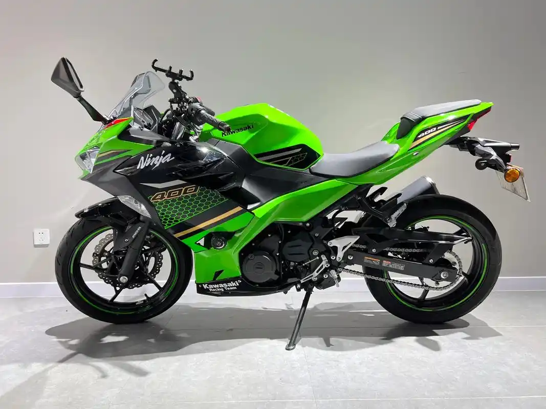 川崎忍者400.#川崎ninja400 #摩托车 #机车 - 抖音