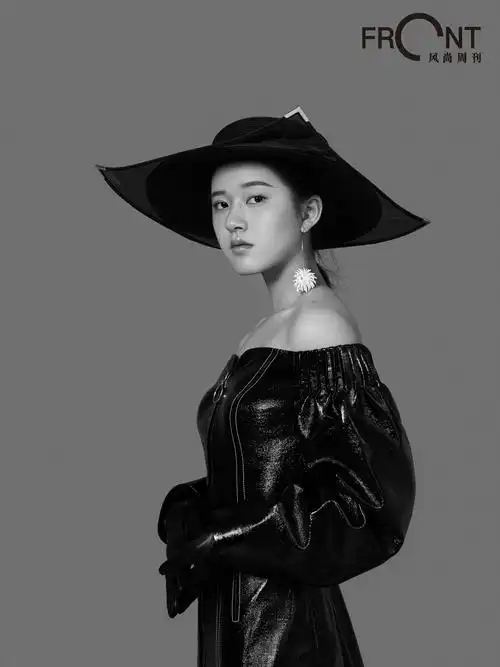 赵露思时尚大片曝光 青春少女向阳而生