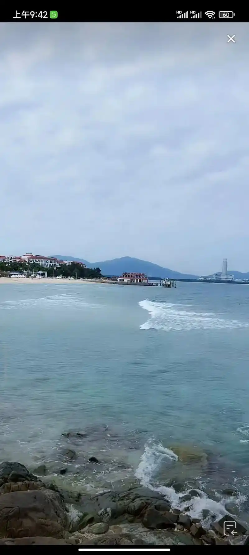 海南三亚#海边沙滩风景 ,海浪潮起潮落,大海声音美如诗歌!# - 抖音