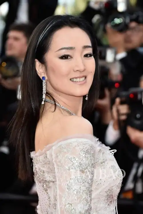 8位爱国外籍艺人,改国籍各有各的理由,有人入华籍受阻