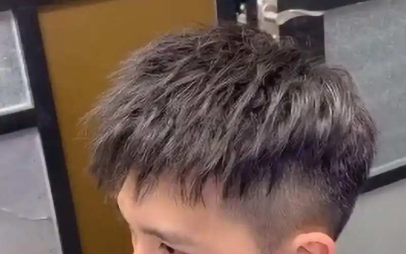 【男生烫发推荐】烟花烫 真的帅到我了 让你颜值飙升发型 赶快试试吧