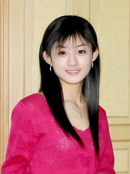 赵丽颖早期的照片农村的生活,造就了赵丽颖的"倔强劲儿".