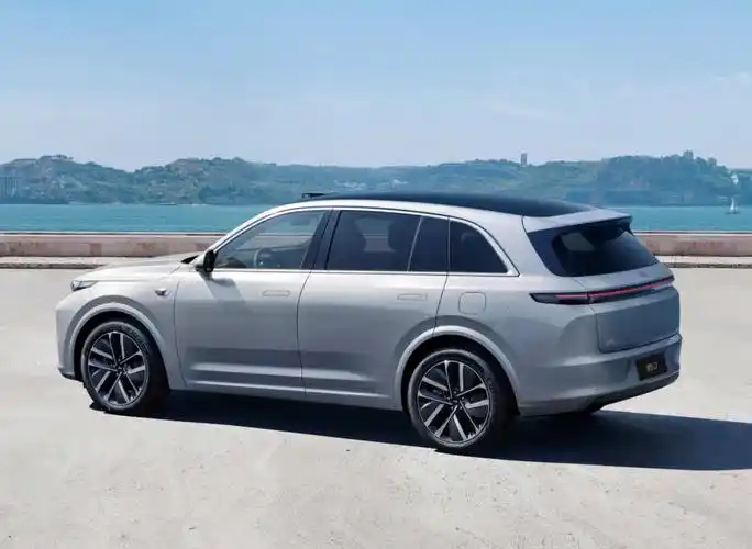 理想l7正式上市 售33.98万元起,定位5座中大型suv
