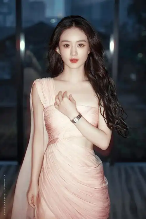 赵丽颖浪琴表优雅大使