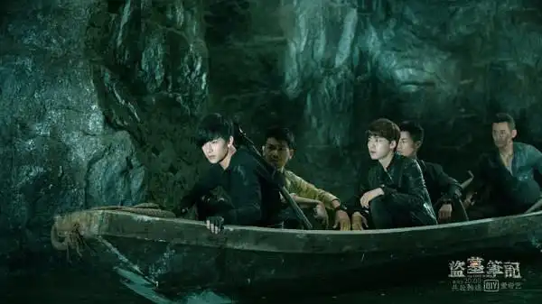 共同出演《盗墓笔记》的李易峰和杨洋,相处小心翼翼.