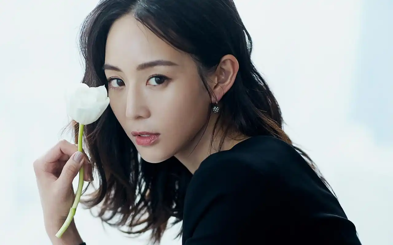 张钧甯性感动人写真桌面壁纸