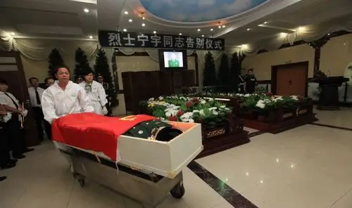 天津爆炸牺牲消防员遗体告别仪式举行