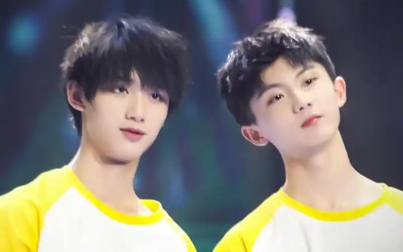 祺祺好想和鑫鑫牵手啊(已feng)祺鑫祺鑫热恋.