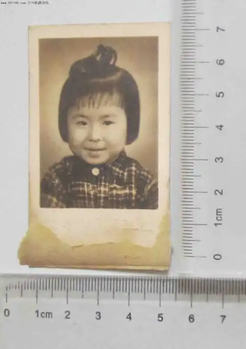 小女孩(老照片)