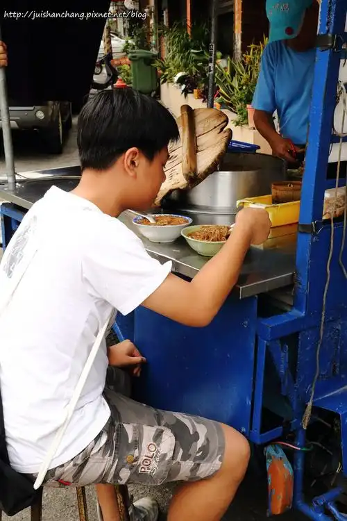 邵氏饭团,鹿寮大肠面线,沙鹿肉圆福,沙鹿人气早餐登 三轮车跑的快