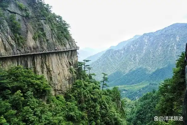 在浙江省临安市内,有一座五十公里连绵起伏的群山,她便是大明山.