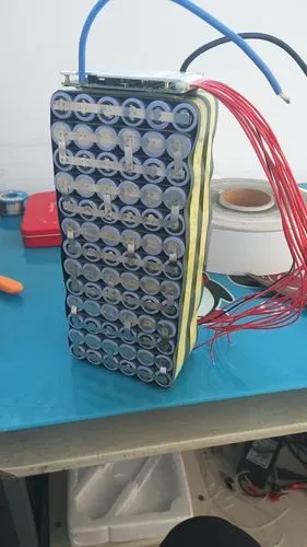 旧电瓶修复锂电池组装