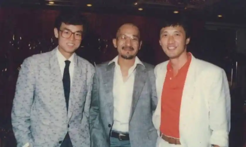 原创林青霞和曾志伟等老友齐聚会为石天留下空位向其告别