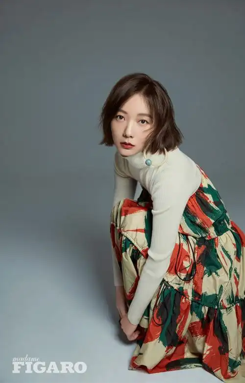 王珞丹登杂志闭年刊封面 破译自然彰显女性之美_凤凰网娱乐_凤凰网