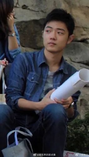 肖战出道前的照片只能说胖子都是潜力股哇