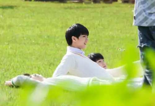 tfboys王俊凯 韩国《宠爱》mv拍摄.