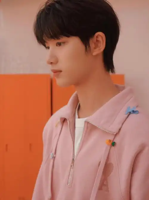 丁程鑫侧颜合集